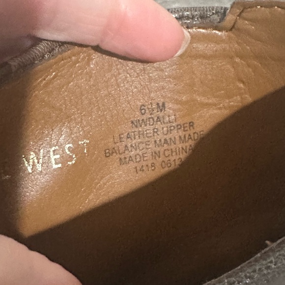 Nine West boots - Picture 8 of 8